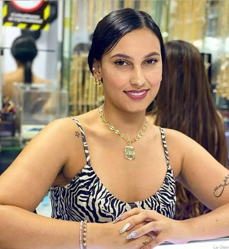 Stefania Profile image 5