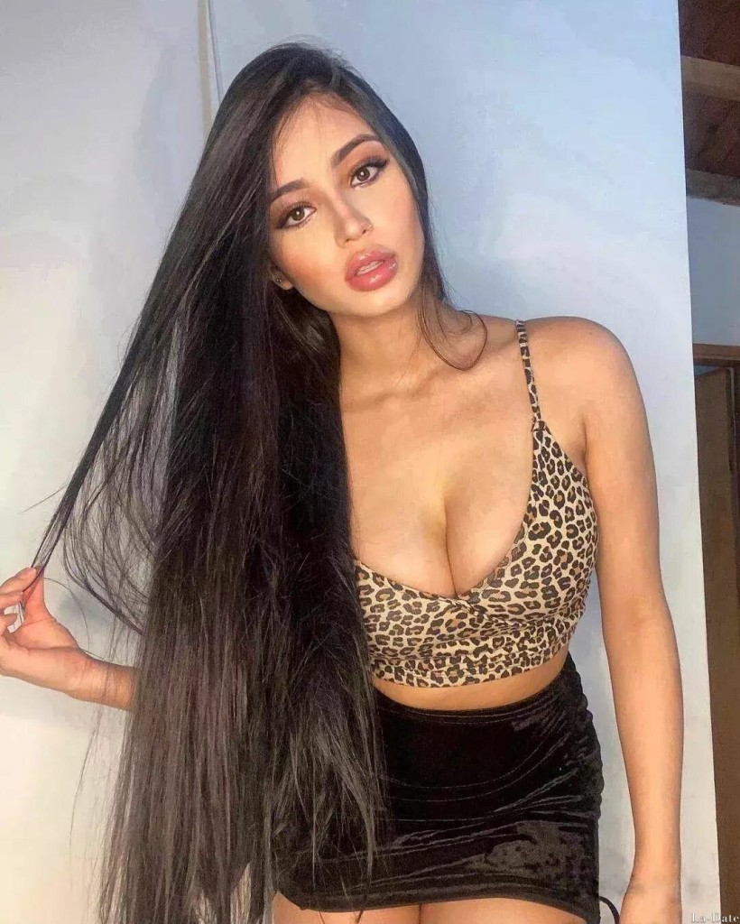 Estefania Profile image 5