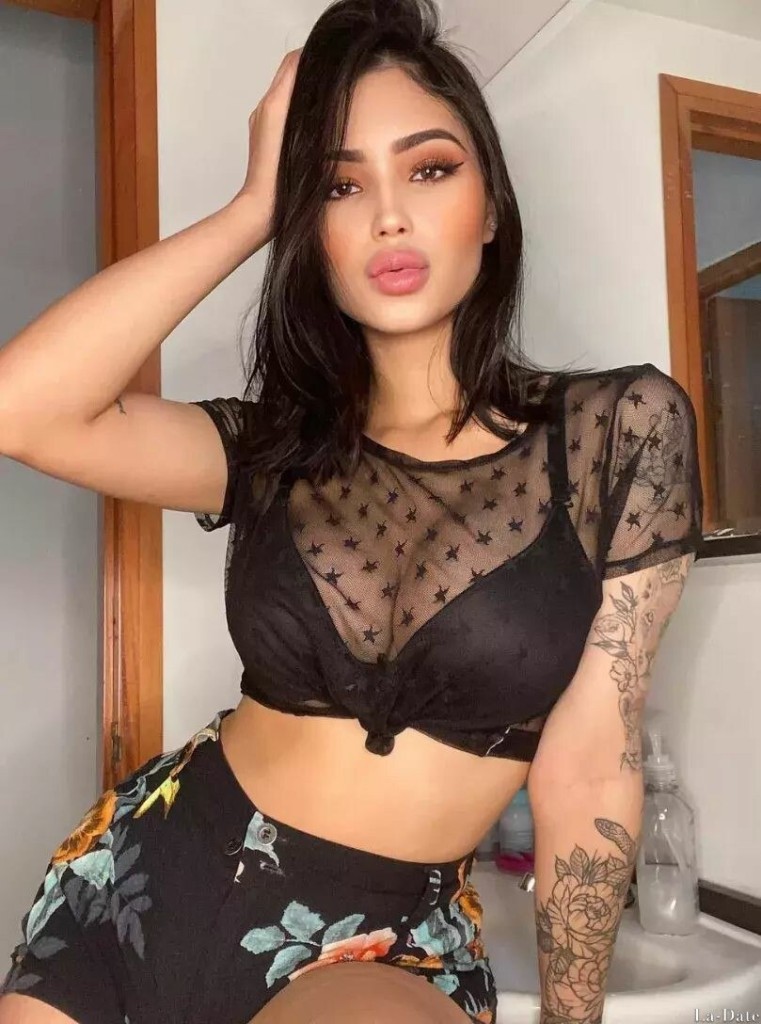 Estefania Profile image 4