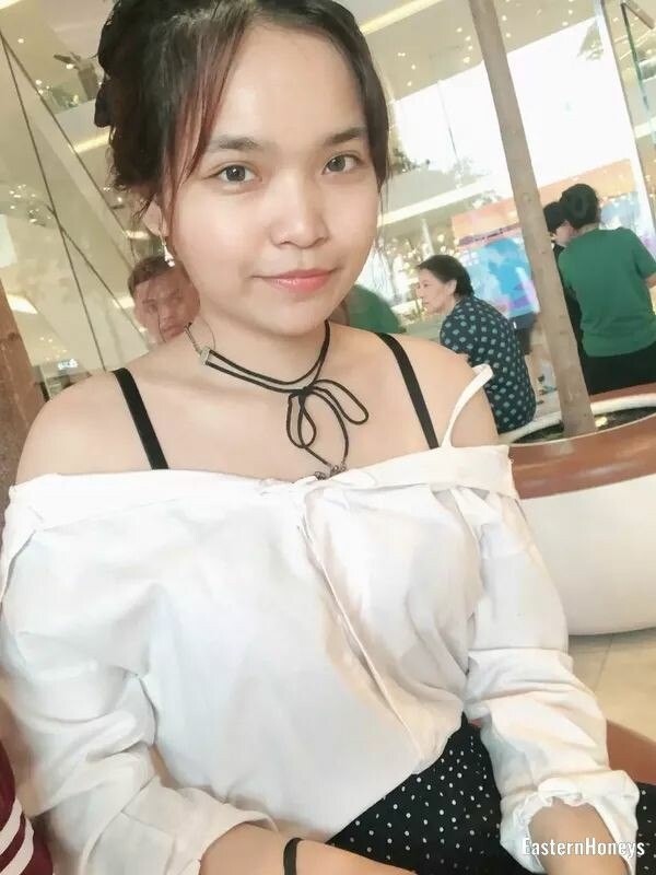Mia Profile image 4