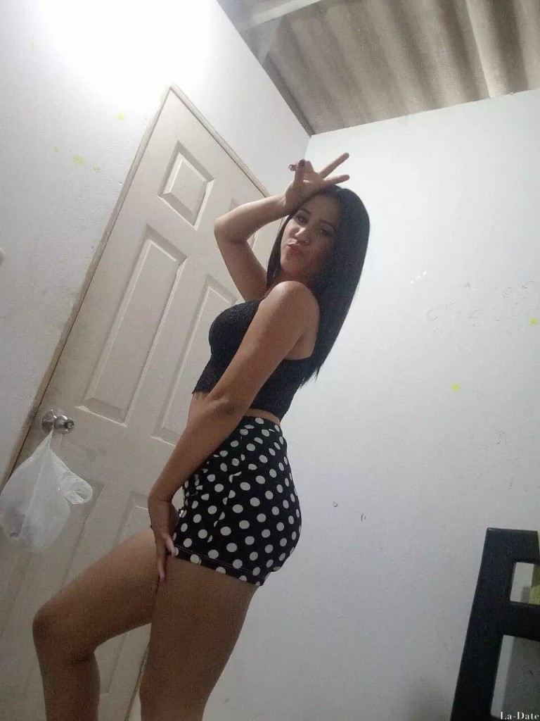 Karisney Profile image 2