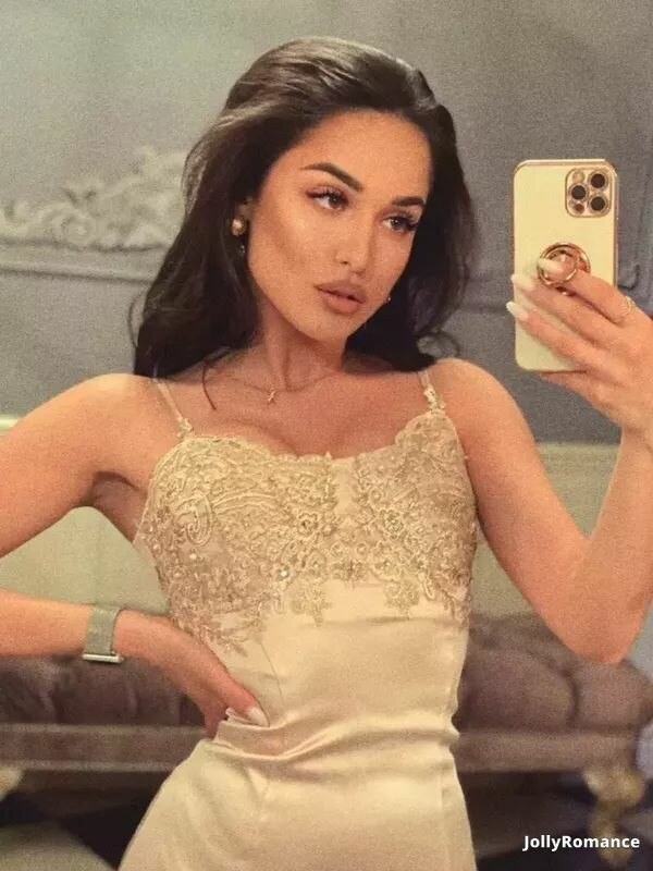 Alexandra Profile image 3
